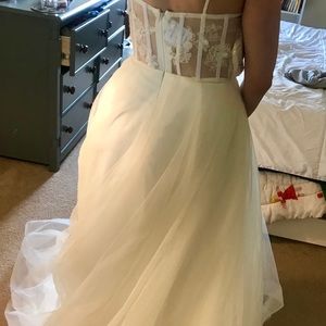 David’s Bridal brand new ivory wedding gown